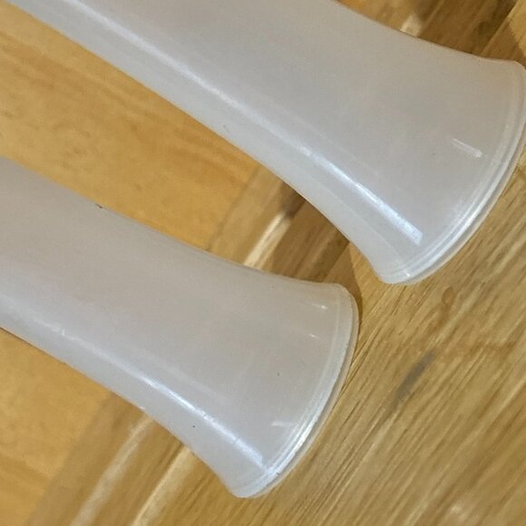 Vintage Tupperware Salt & Pepper Shakers Set Blue Closeable Lids Spice 4" - Picture 4 of 13